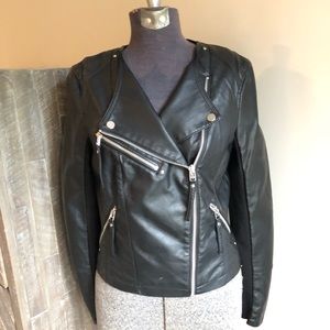 Vero Moda black Vegan Leather Jacket size Small